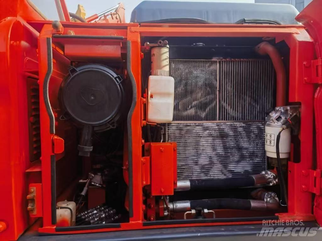 Doosan dx140lc-9c Roomikekskavaatorid