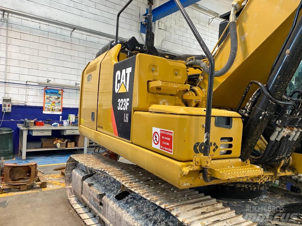 CAT 323F LN Roomikekskavaatorid