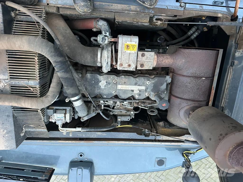 Komatsu PW200-7EO Ratasekskavaatorid