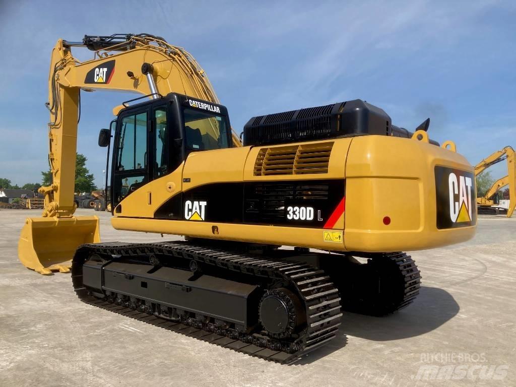 CAT 330 D L Roomikekskavaatorid