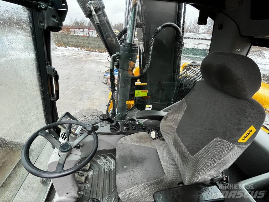 Volvo EW 140 C Ratasekskavaatorid