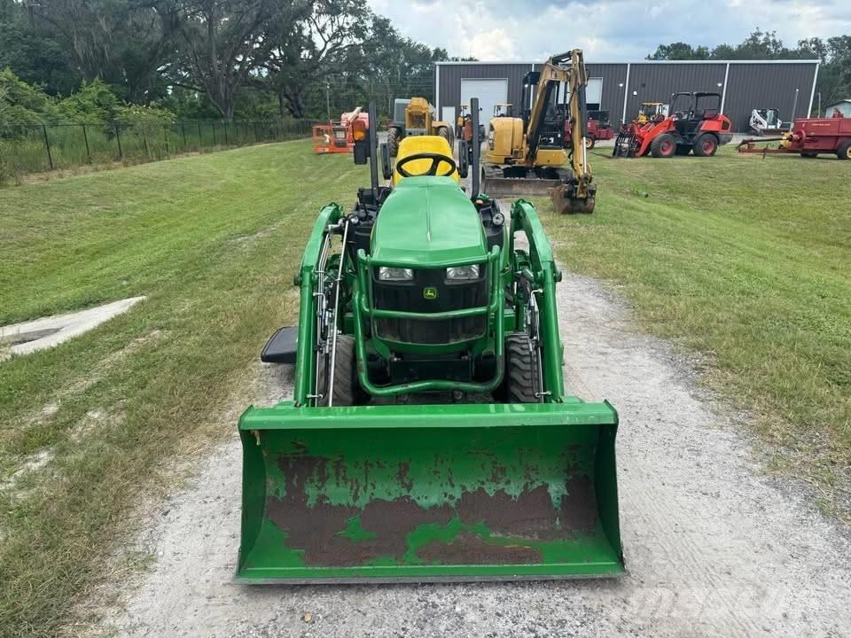 John Deere 1025 R Traktorid