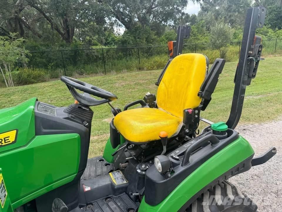 John Deere 1025 R Traktorid