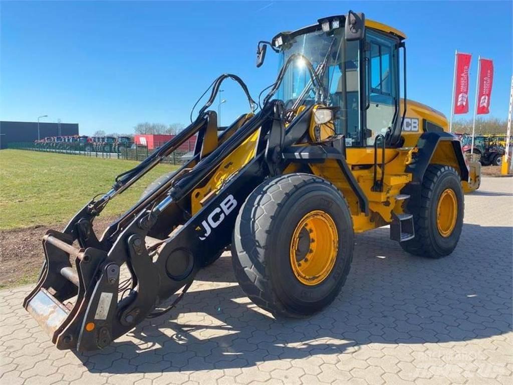 JCB 437 HT Rataslaadurid