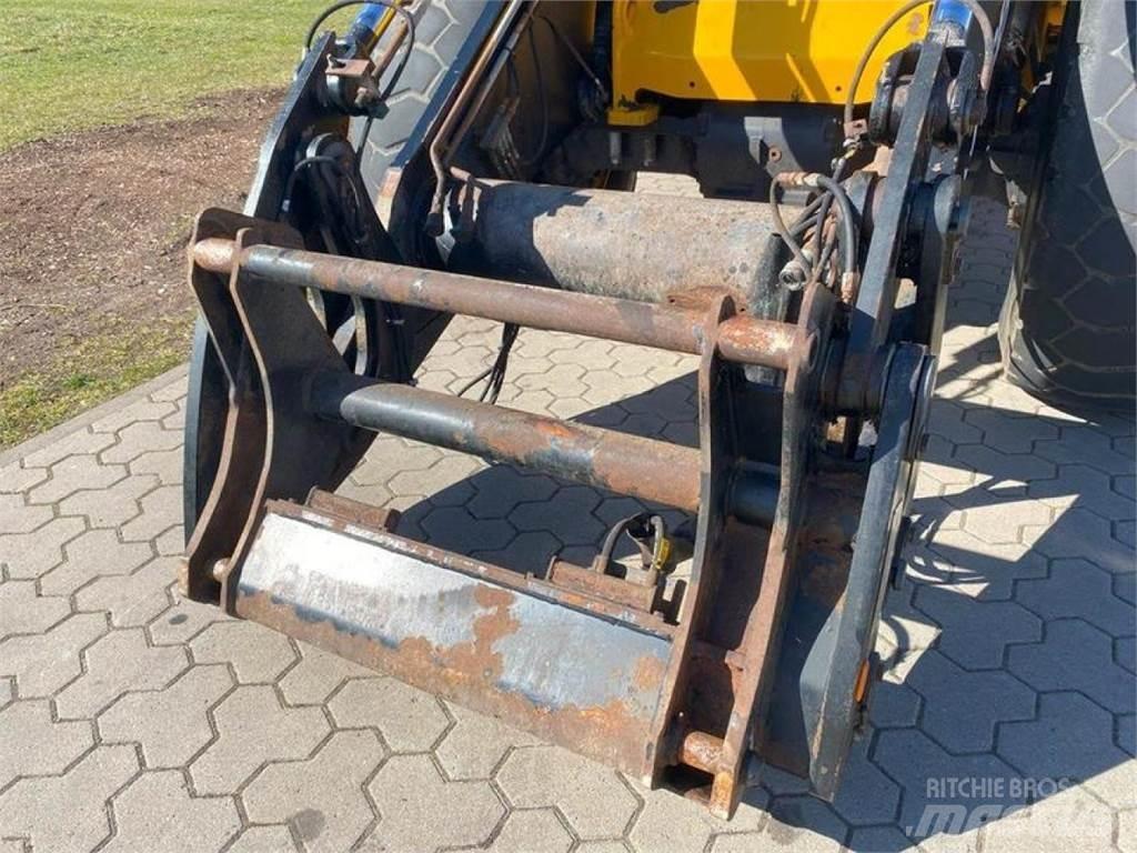 JCB 437 HT Rataslaadurid