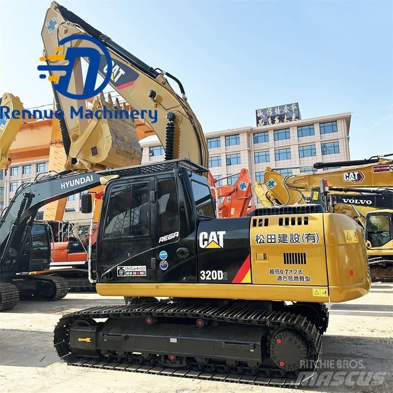 CAT 320D2 Roomikekskavaatorid
