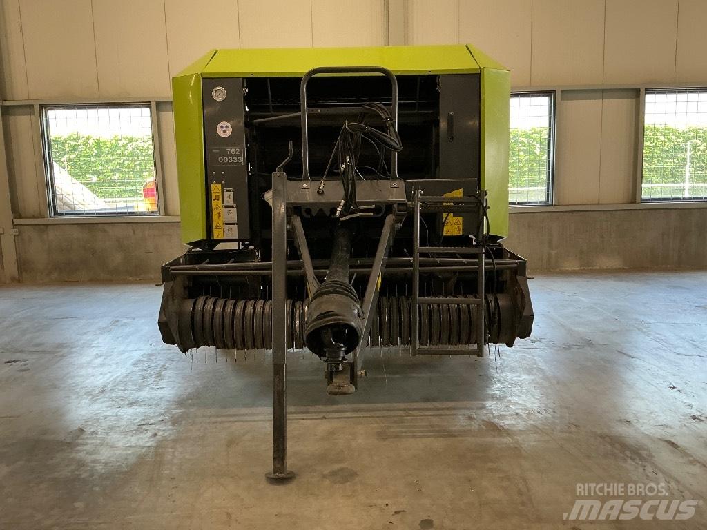 CLAAS Rollant 350 Ruloonpressid