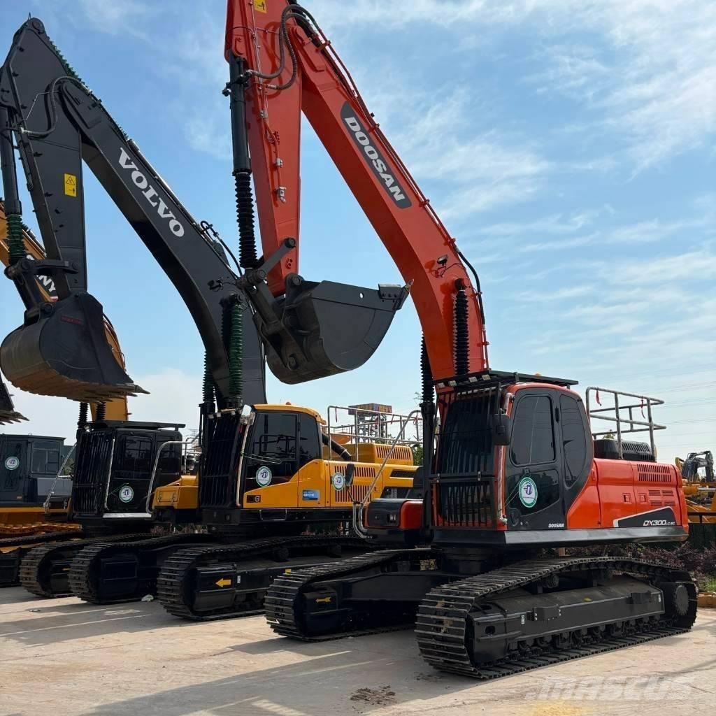 Doosan DX 300LC-9C Roomikekskavaatorid