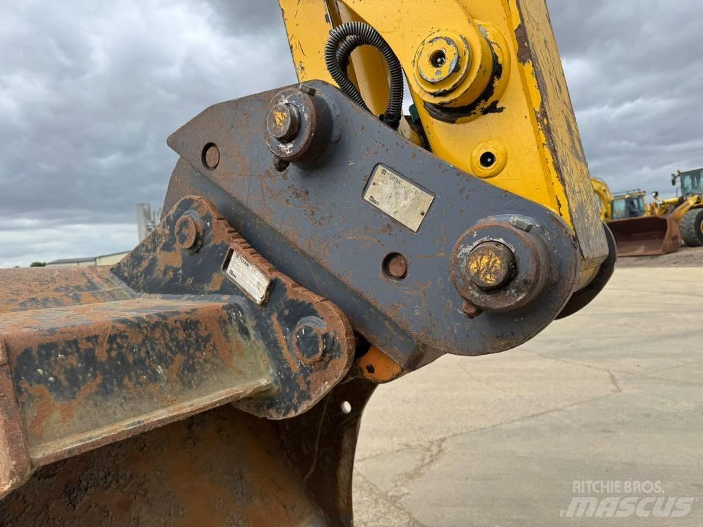 Komatsu PC 138 US-11 Roomikekskavaatorid