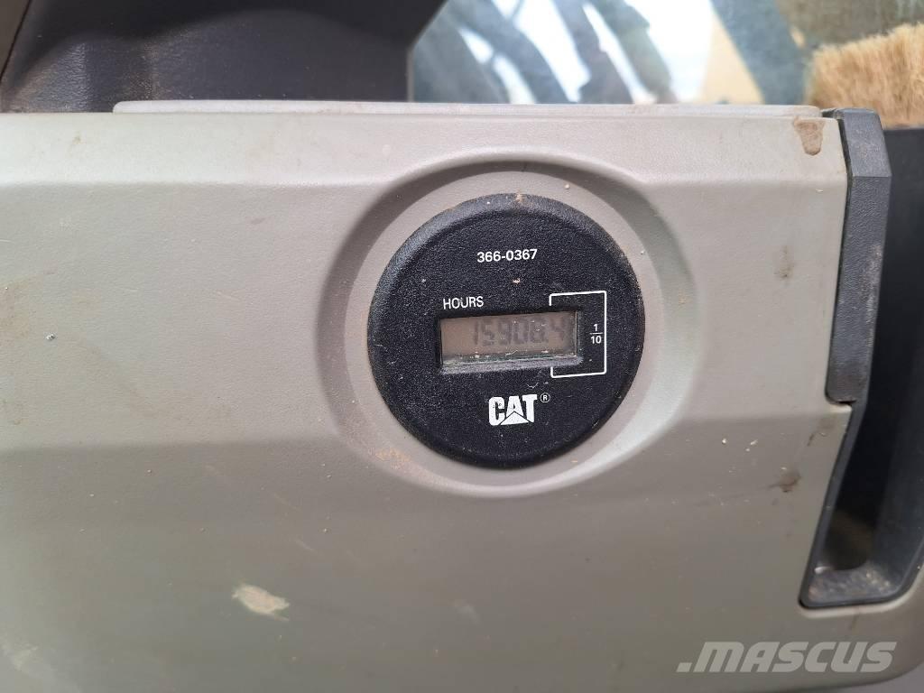 CAT 336F Roomikekskavaatorid