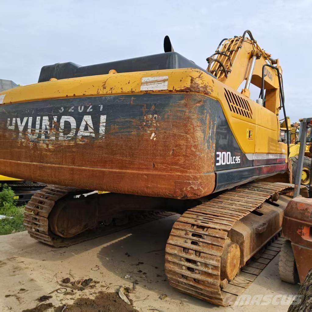 Hyundai R300LC Roomikekskavaatorid