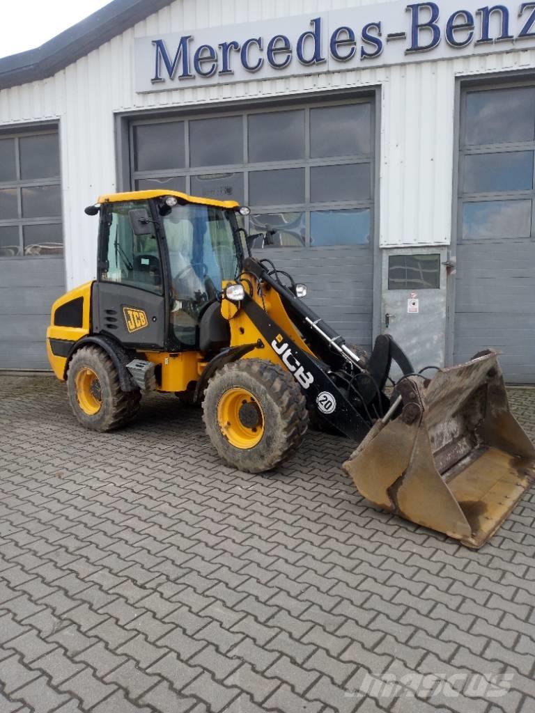 JCB 406 Rataslaadurid