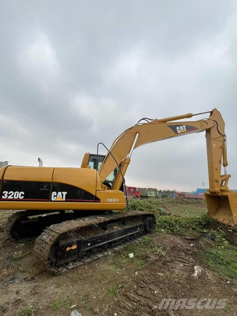 CAT 320 C Roomikekskavaatorid