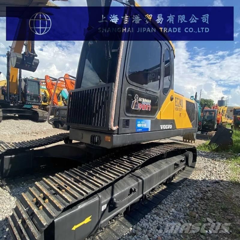 Volvo EC 240 Roomikekskavaatorid