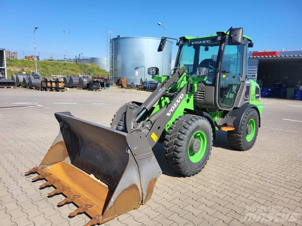 Volvo JL25H ELECTRIC Rataslaadurid