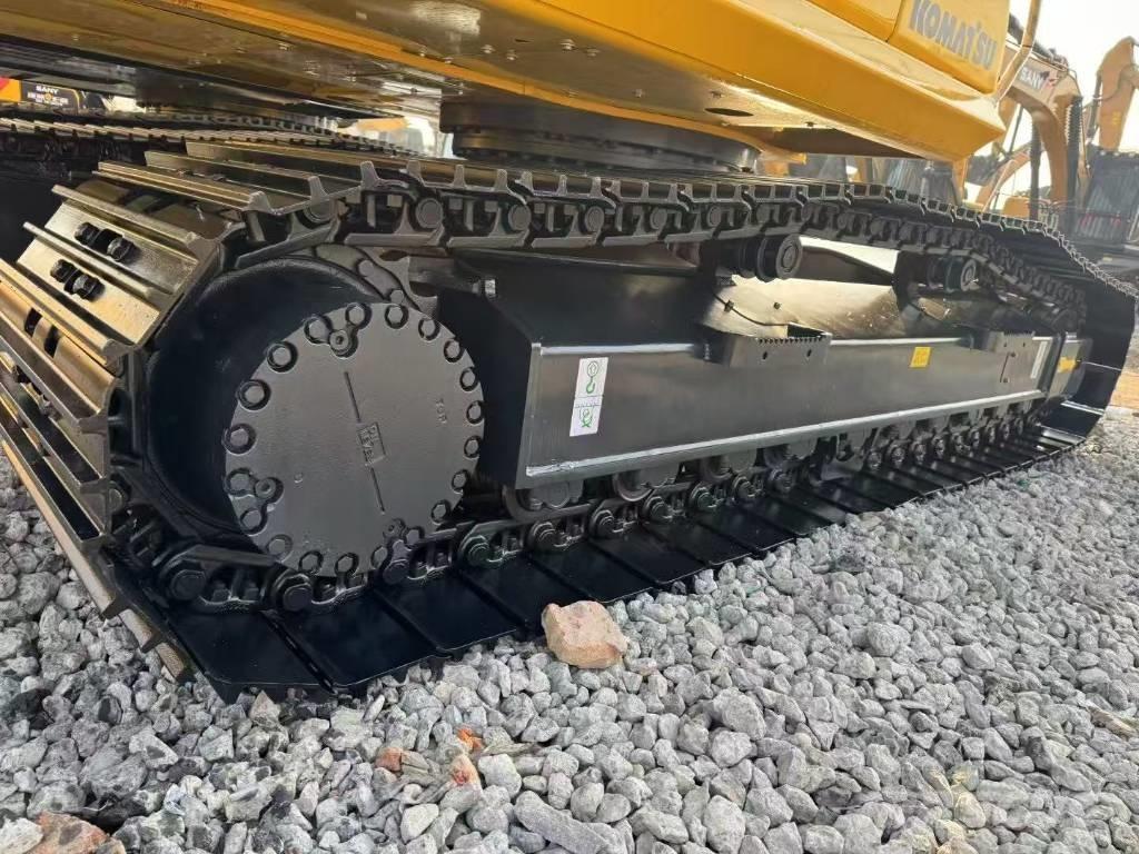 Komatsu 240-8N1 Roomikekskavaatorid