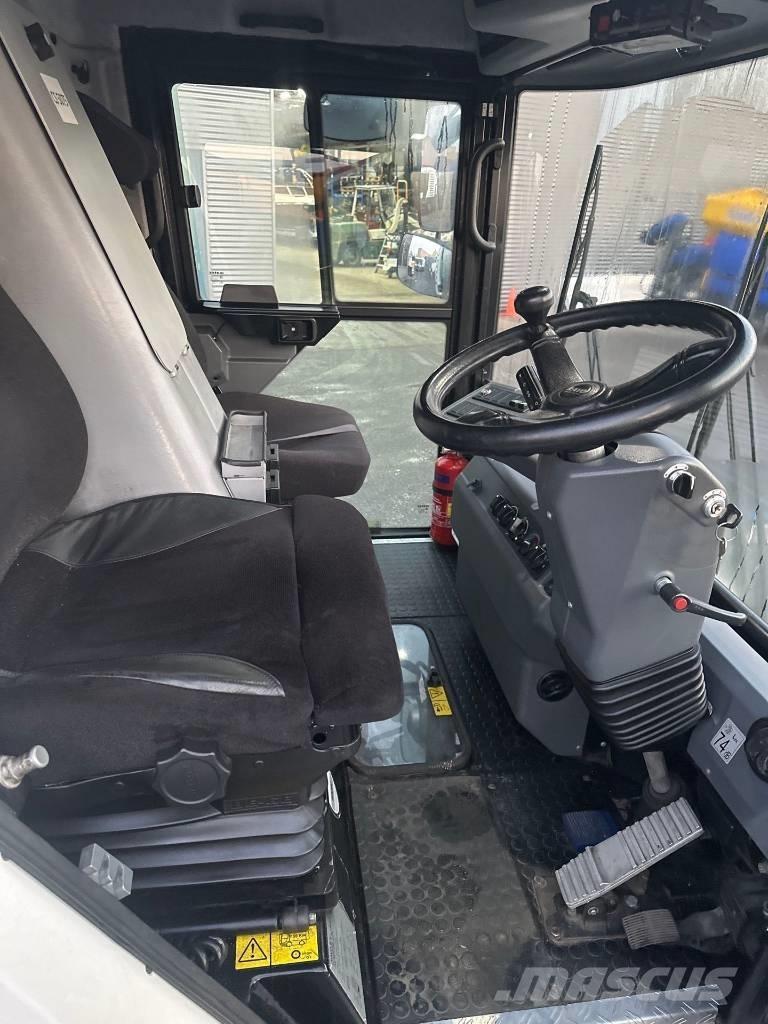 Ravo 540CD Tänavapuhastusmasinad