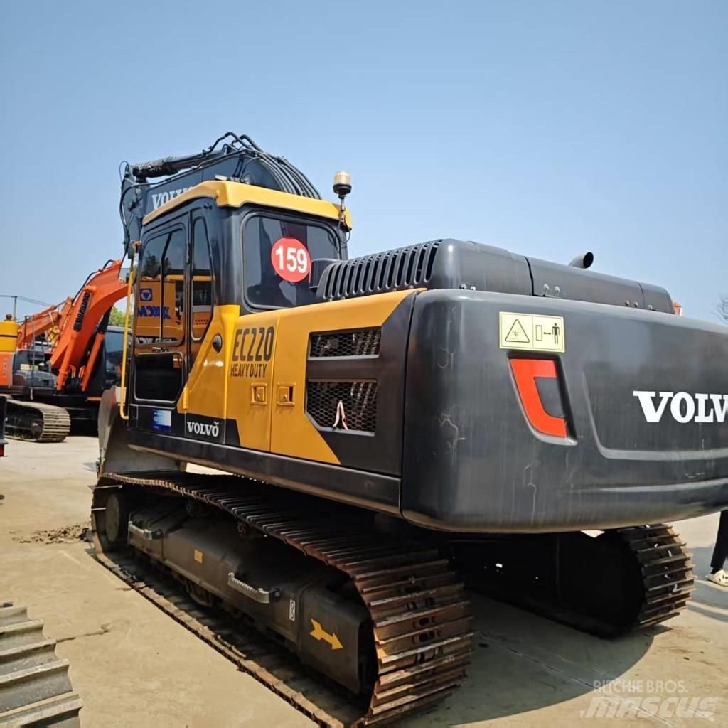 Volvo EC 220 Roomikekskavaatorid
