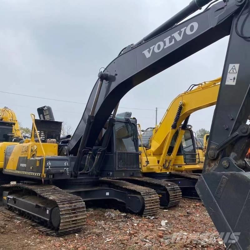 Volvo EC 240 Roomikekskavaatorid