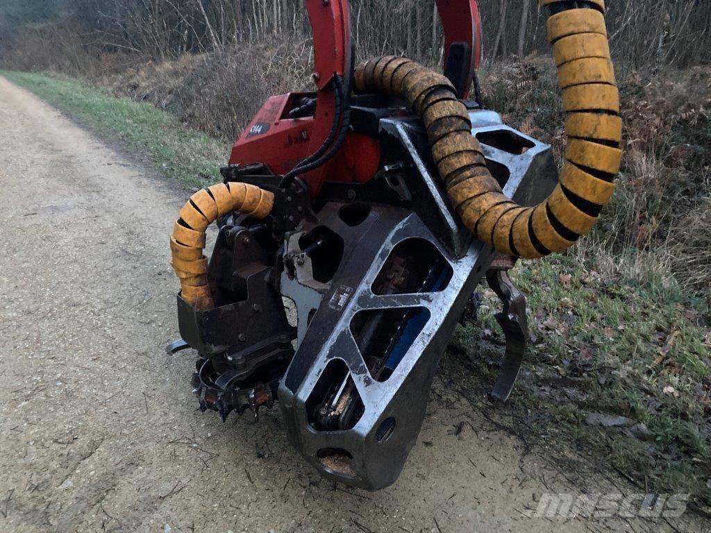 Komatsu C 144 Harvesterid