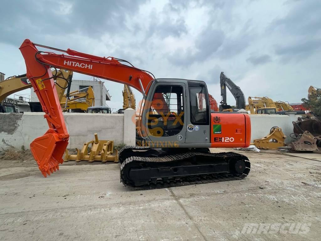Hitachi EX 120 Roomikekskavaatorid