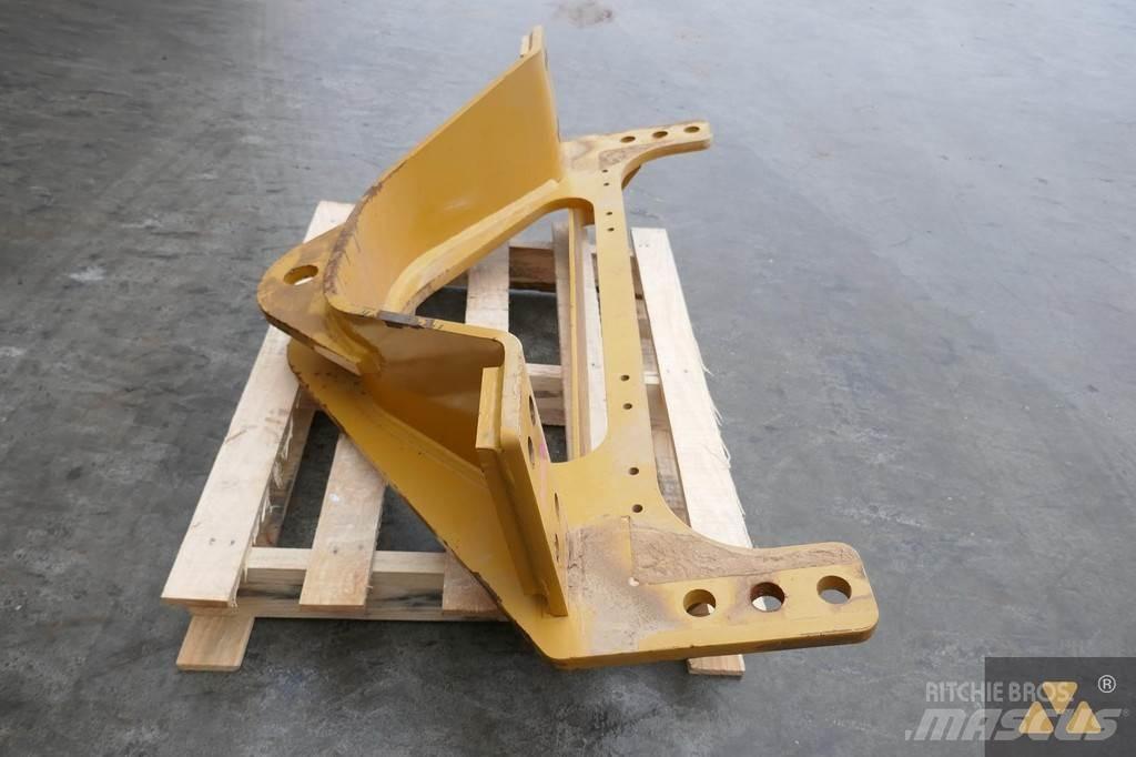 CAT 140M3 Drawbar Muud osad