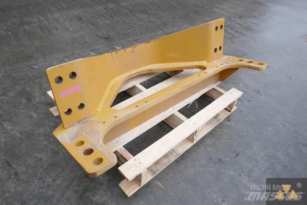 CAT 140M3 Drawbar Muud osad