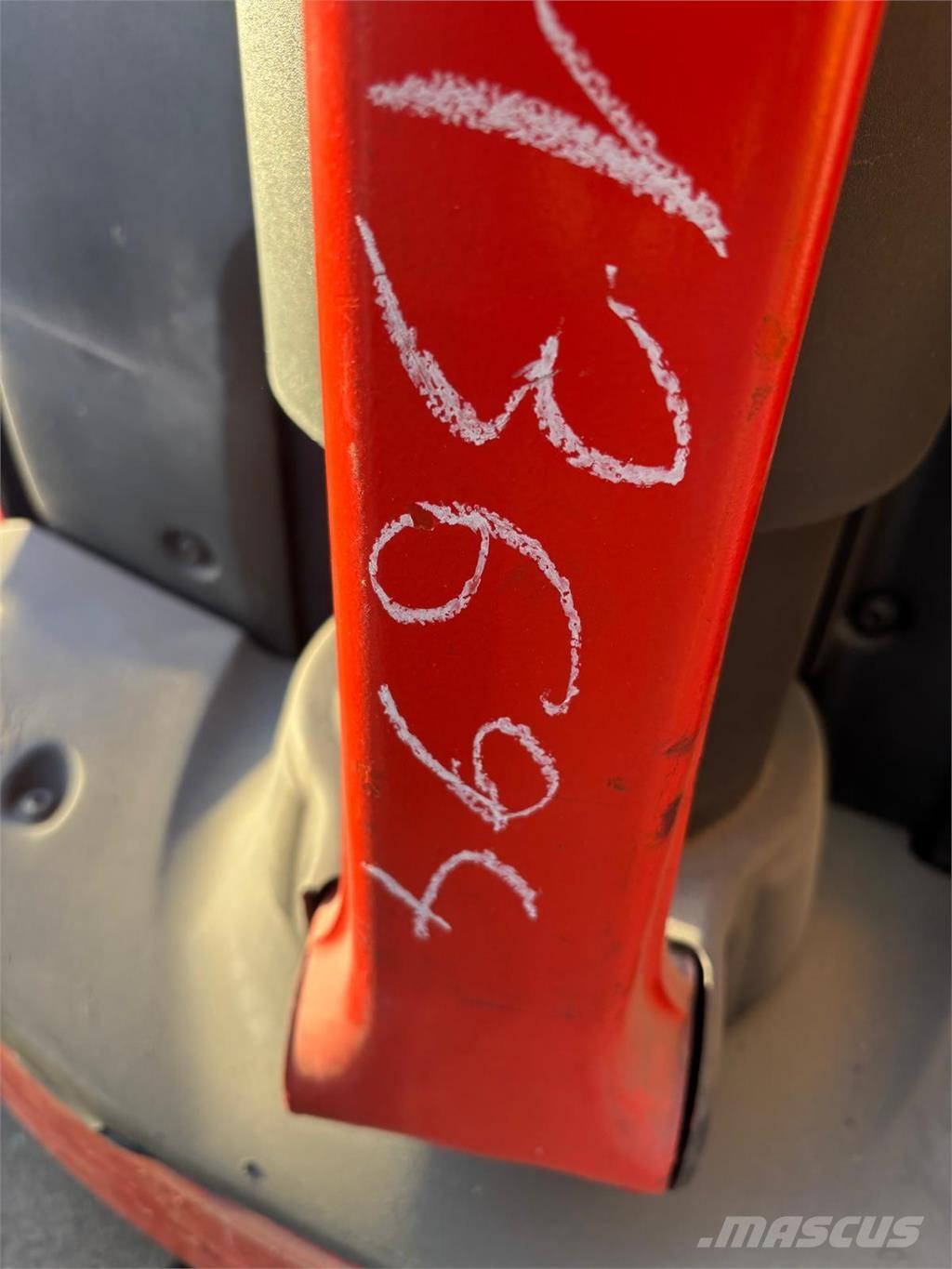 Linde T16 Platvormiga virnastajad