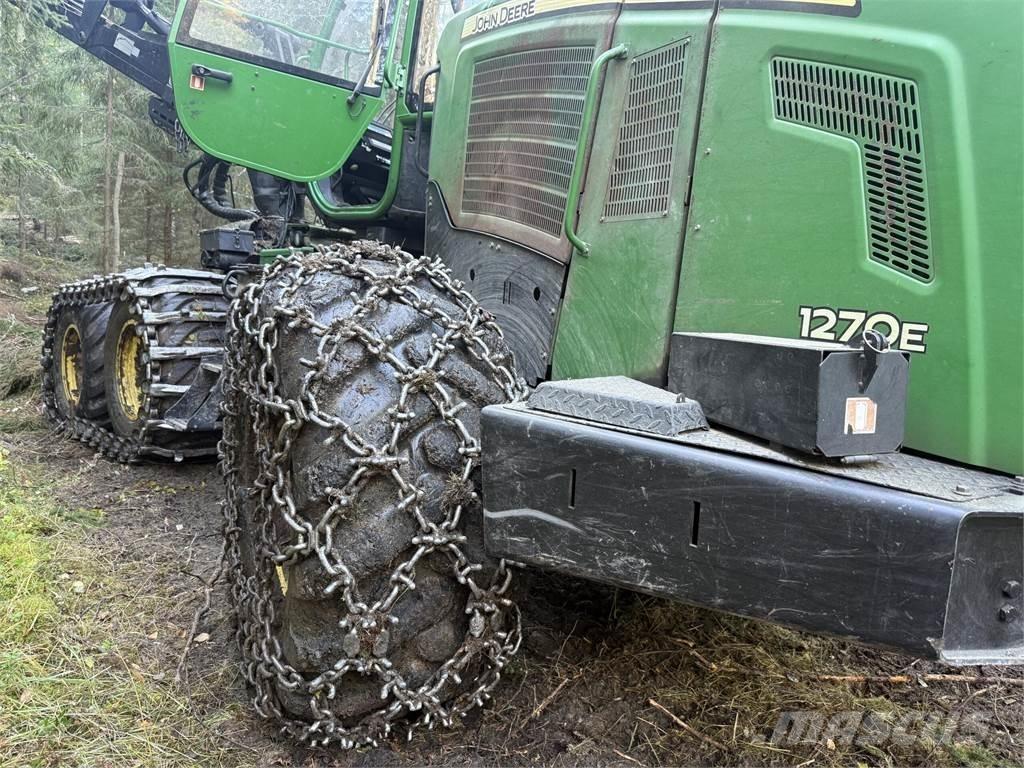 John Deere 1270E Harvesterid