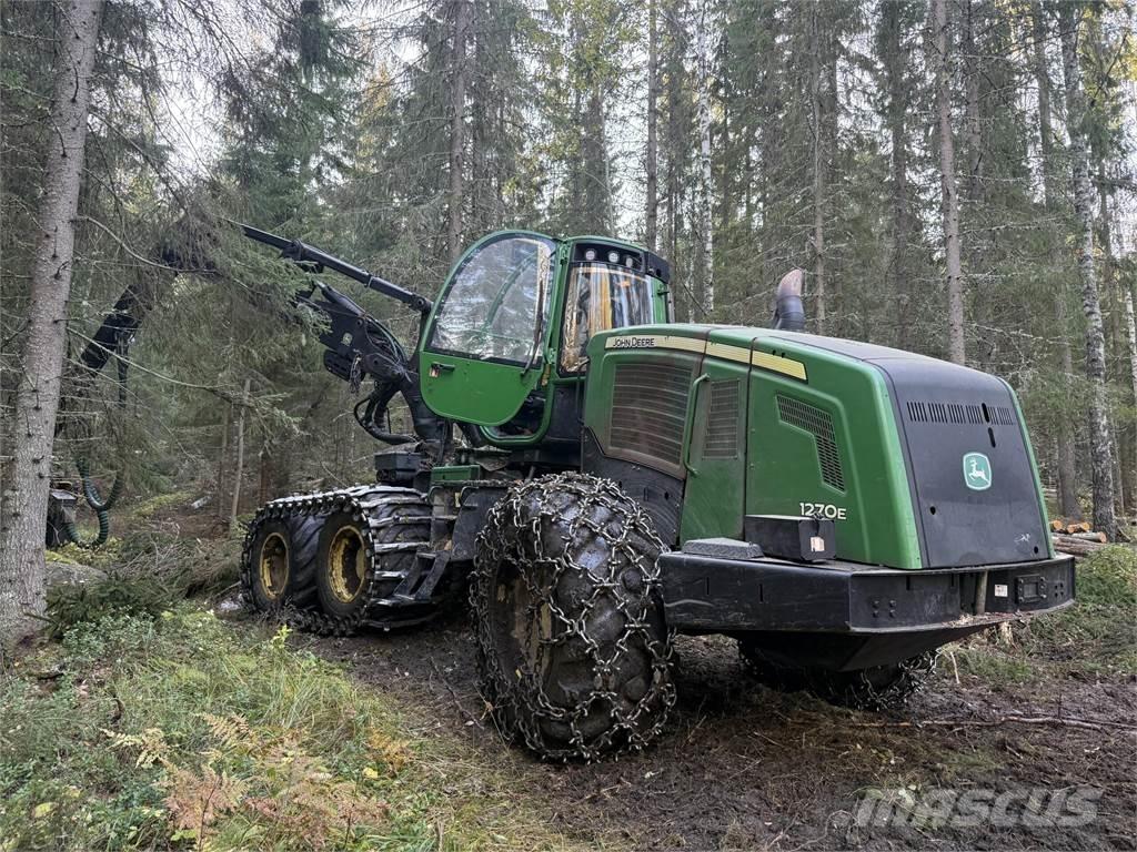John Deere 1270E Harvesterid
