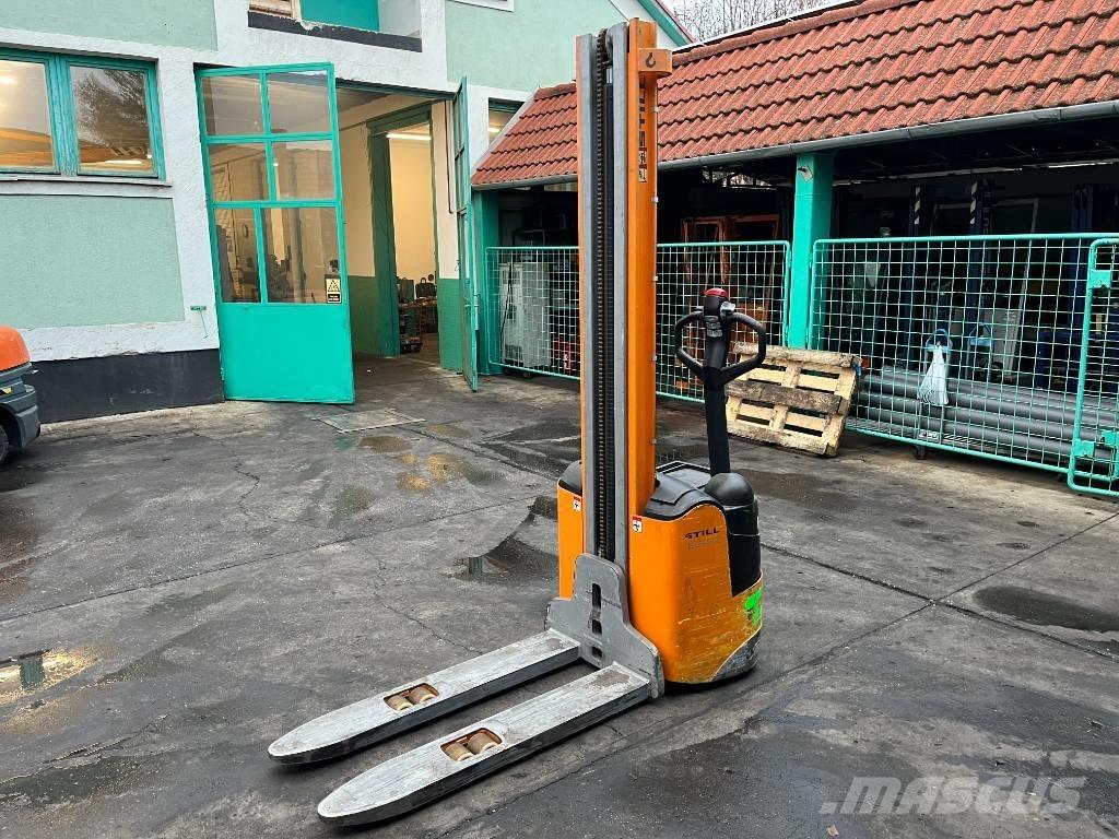 Still EGV12    V-4251 Platvormiga virnastajad