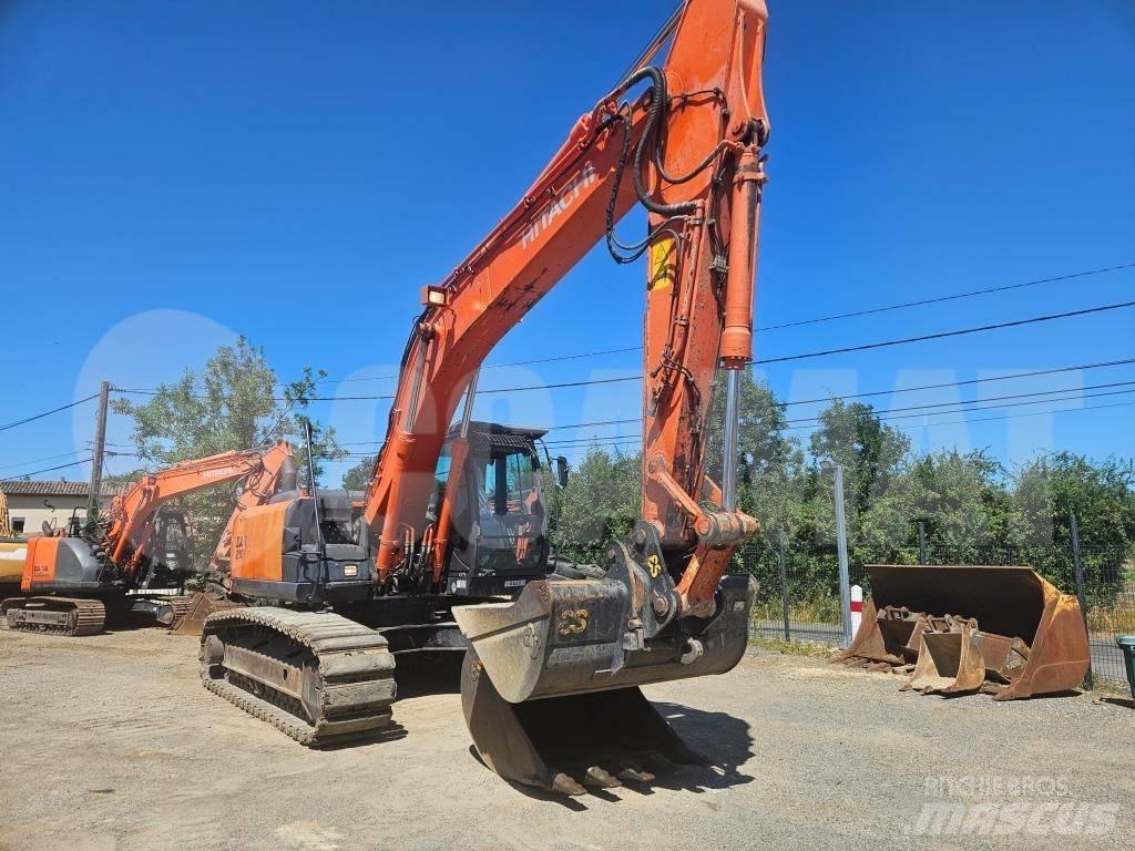 Hitachi ZX 210 LC Roomikekskavaatorid