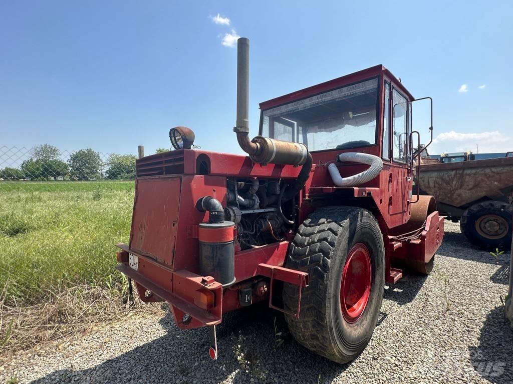Hamm HW 2304 S Ühe trumliga rullid