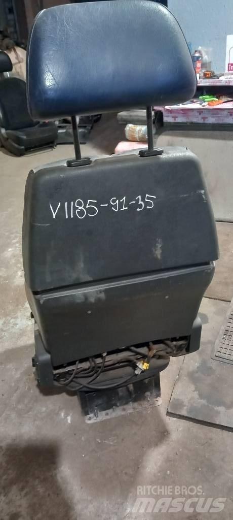 Volvo FH 12.    21329584 Kabiinid