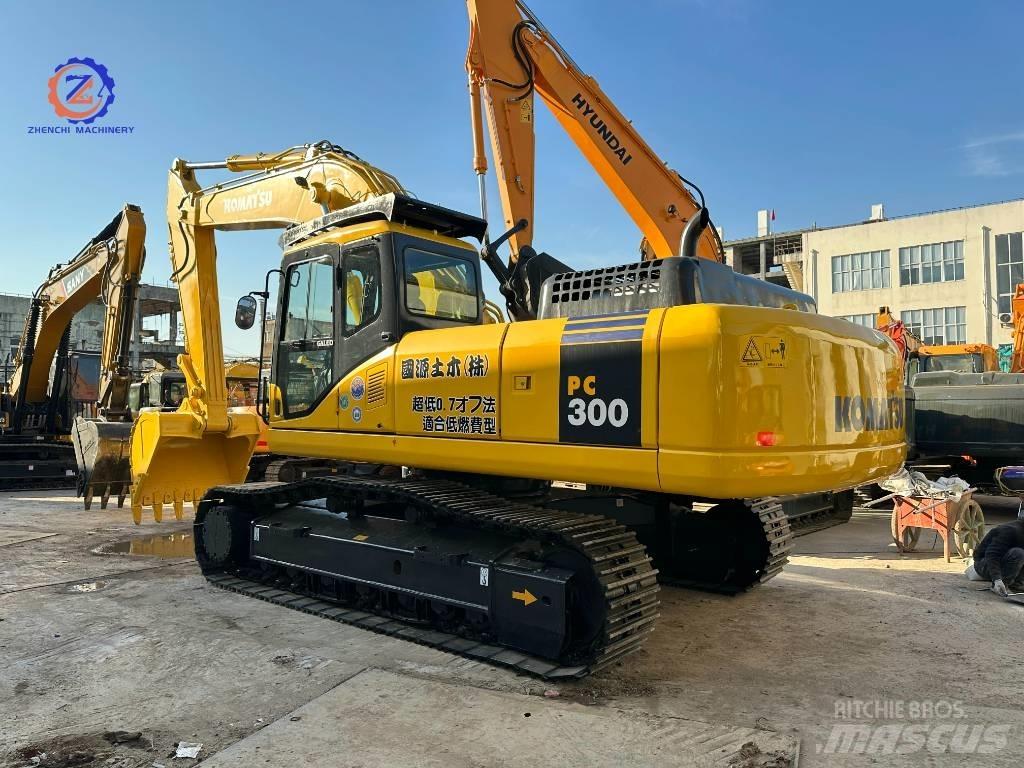 Komatsu PC 300 Roomikekskavaatorid