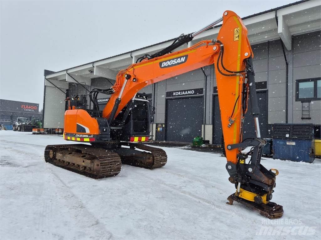 Doosan DX235LCR-5 Roomikekskavaatorid