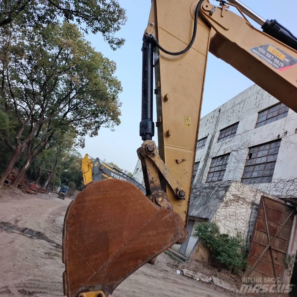 CAT 330GC Roomikekskavaatorid