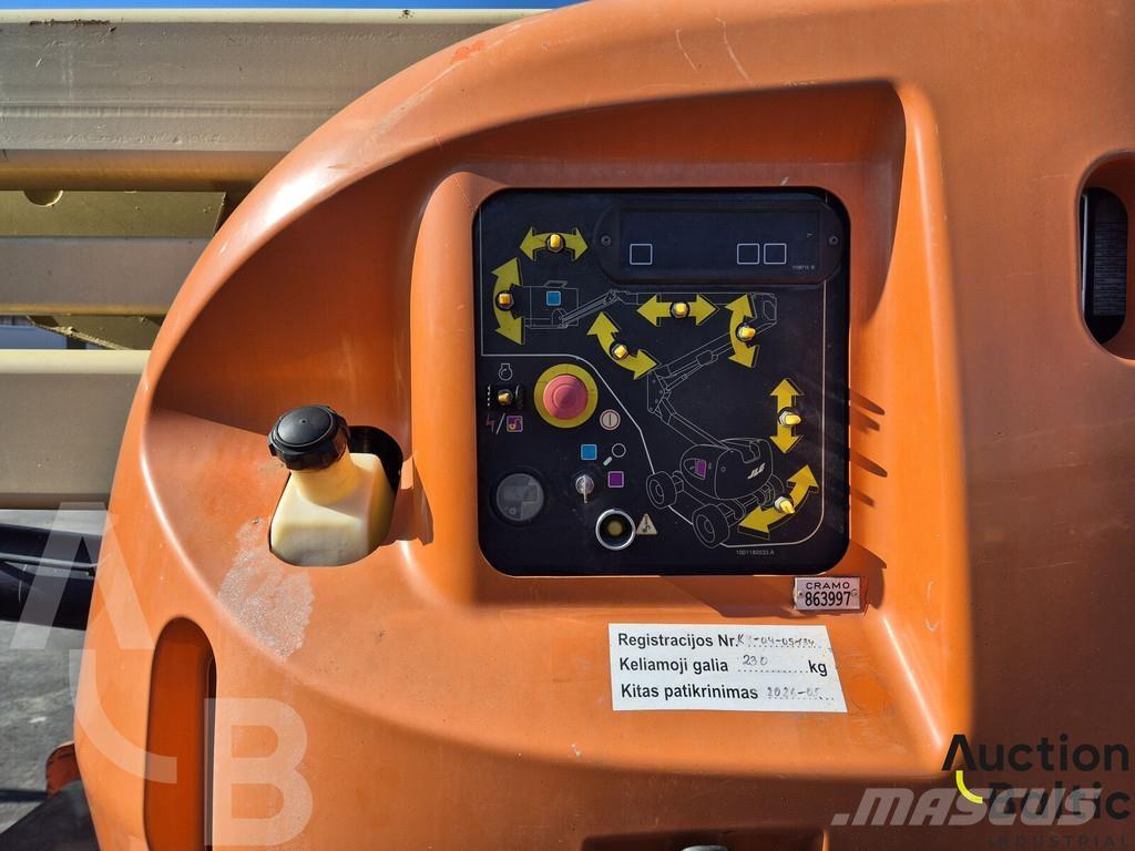 JLG 450 AJ Iseliikuvad poomtõstukid