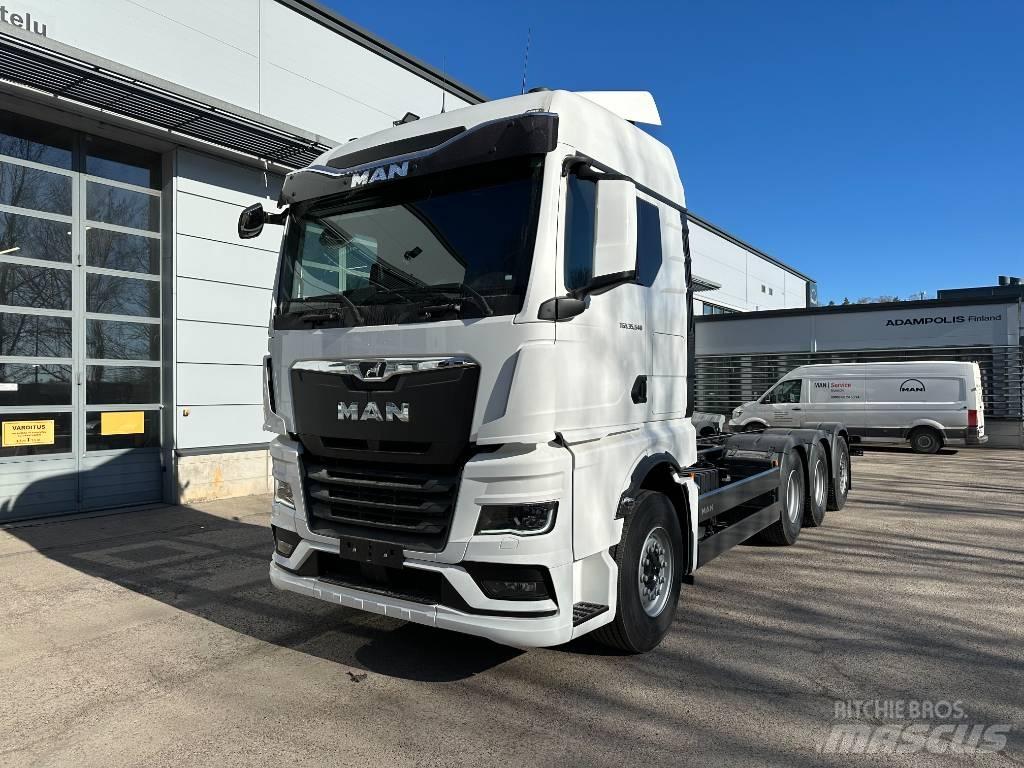 MAN TGX 35.540 8X4-4 Raamautod