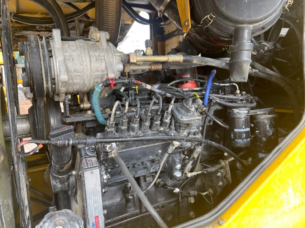 Komatsu WA 270-3 Rataslaadurid