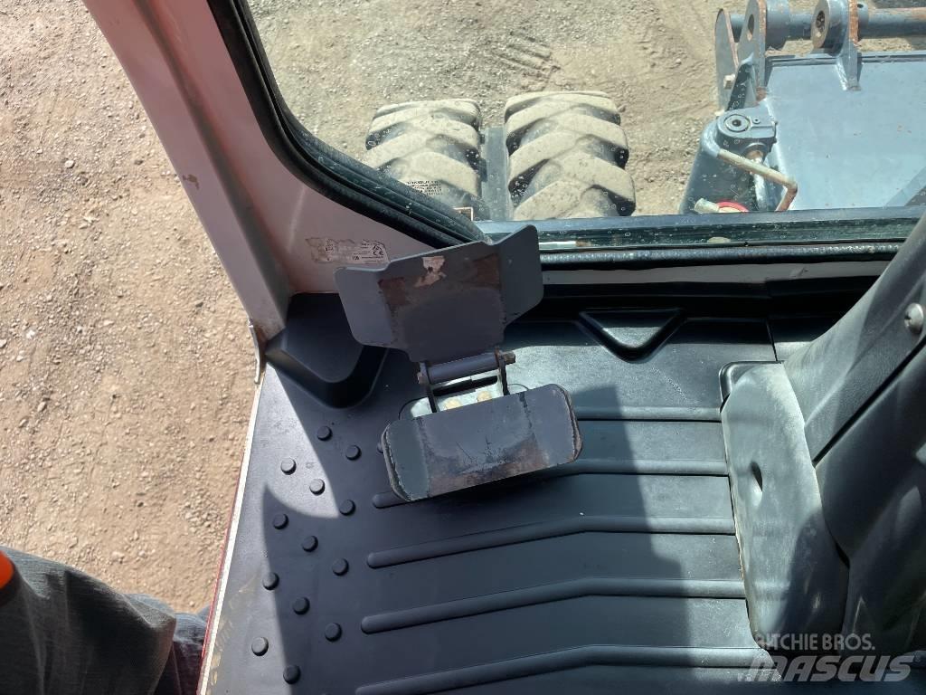 Takeuchi TB 295 W Ratasekskavaatorid