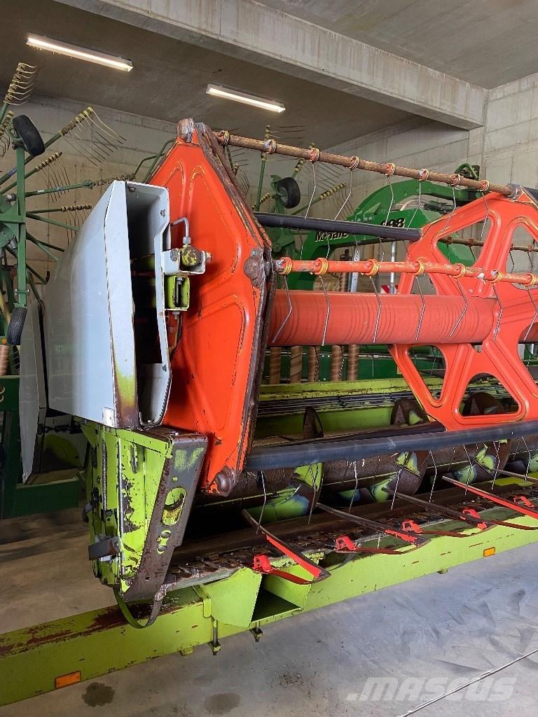 CLAAS Commandor 228 Teraviljakombainid