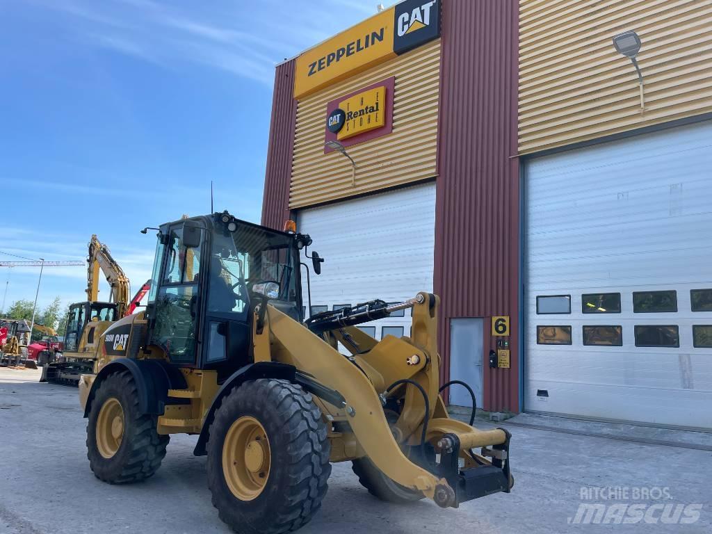 CAT 908 M Rataslaadurid