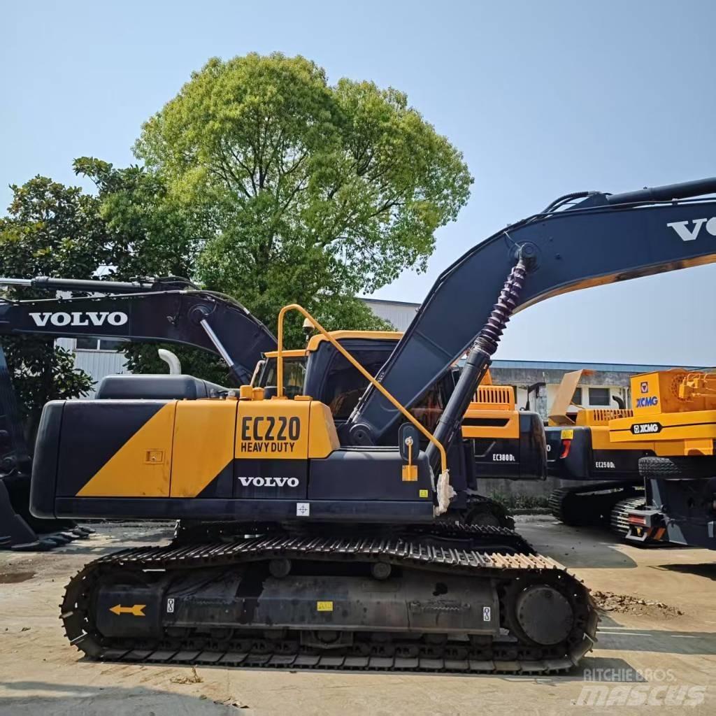 Volvo EC 220 Roomikekskavaatorid