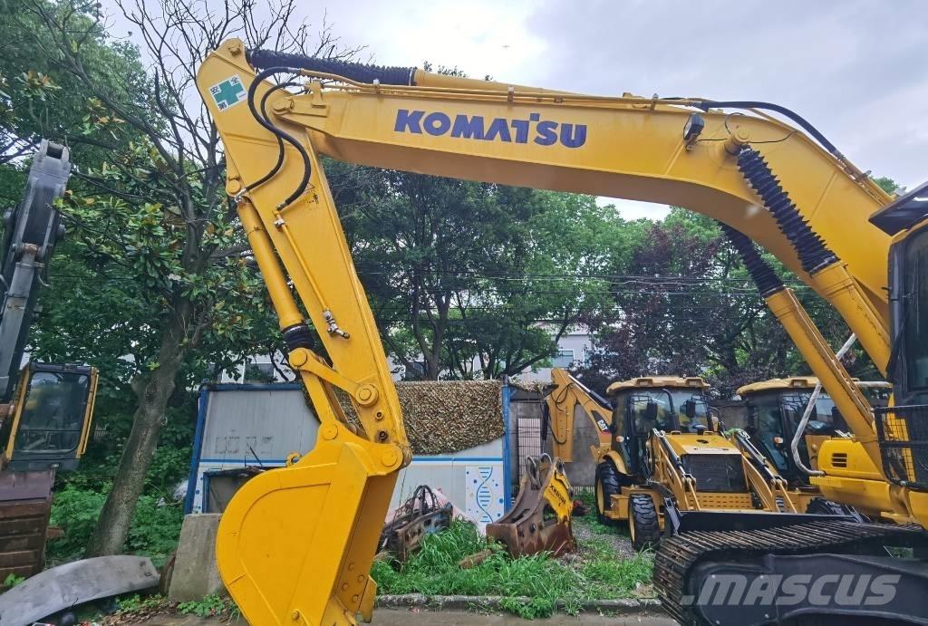 Komatsu PC 220-7 Roomikekskavaatorid