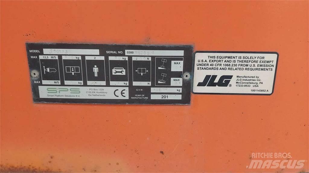 JLG E800AJ Iseliikuvad poomtõstukid