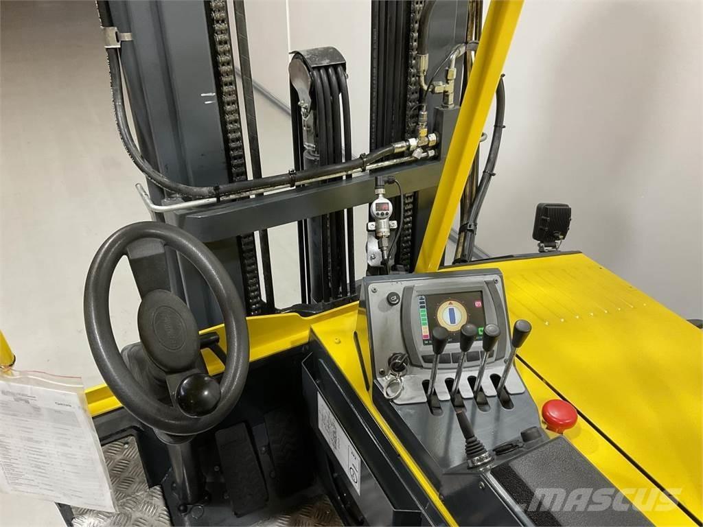 Combilift CBE3000 Neljasuuna lükandmastiga tõstukid