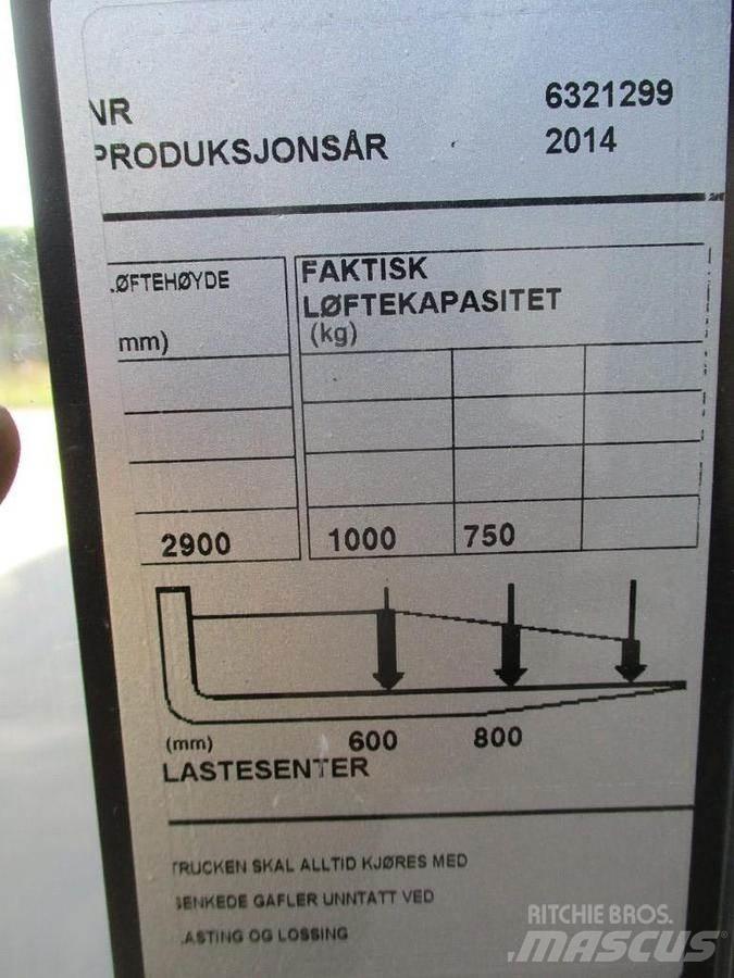 BT SWE 100 Järelkäidavad virnastajad