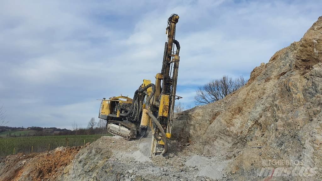 Atlas Copco F7-10 Vertikaalsed puurmasinad