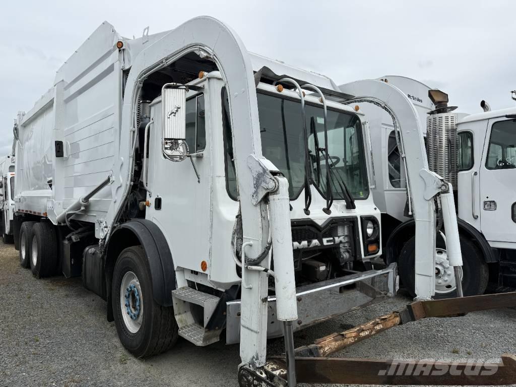 Mack MRU 613 Prügiautod